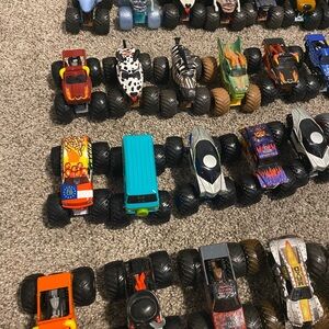 Colorful Monster Jam Truck Collection  1:64 Scale